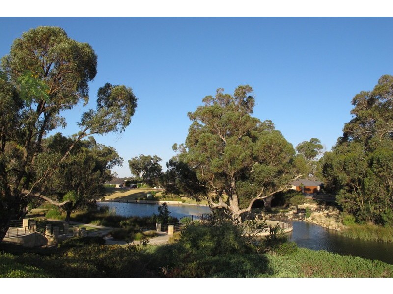 1 Argyle Fairway, Lakelands WA 6180