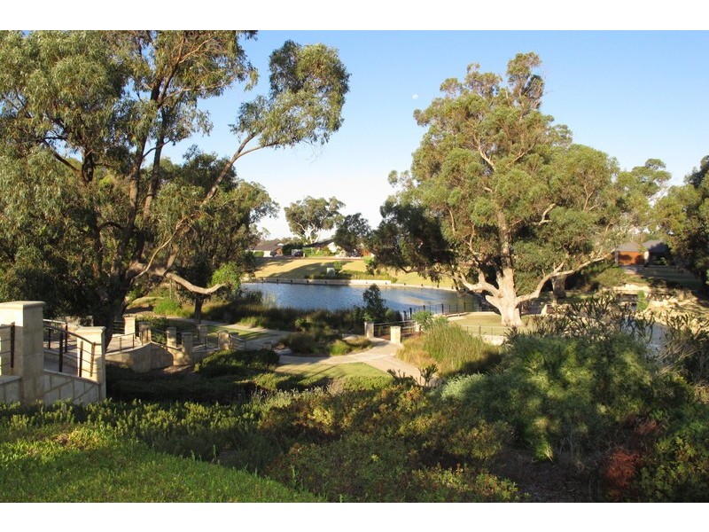1 Argyle Fairway, Lakelands WA 6180