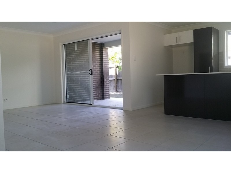2/28 Careel Close, Helensvale QLD 4212
