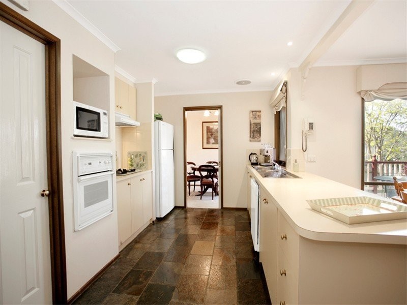 2 Liberty Court, St Helena VIC 3088