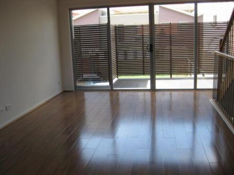 8/6 Rosamond Road, Footscray VIC 3011