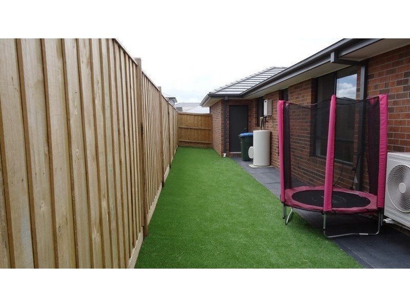 1 Diadem Way, Williams Landing VIC 3027