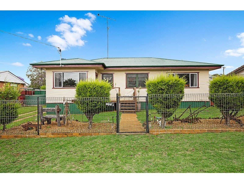 272 Long Street, South Toowoomba QLD 4350