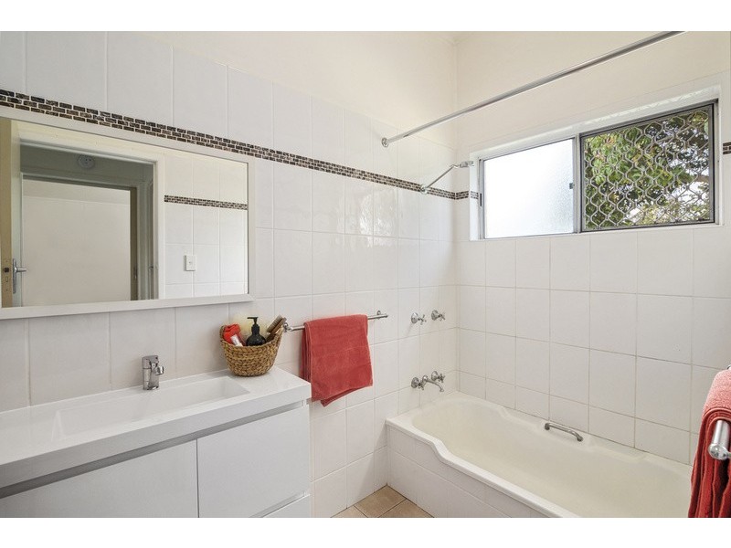 74 Twenty Fifth Avenue, Palm Beach QLD 4221