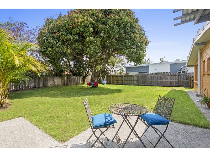 74 Twenty Fifth Avenue, Palm Beach QLD 4221
