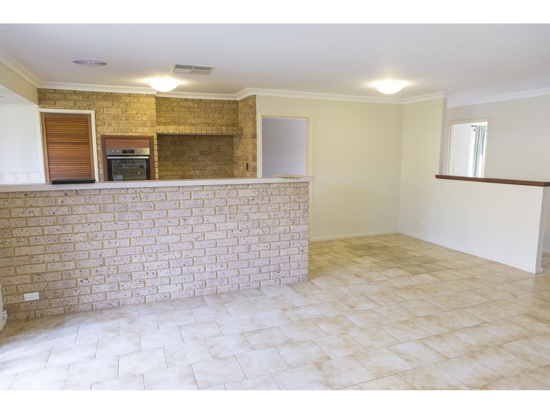2 Atkins Road, Applecross WA 6153