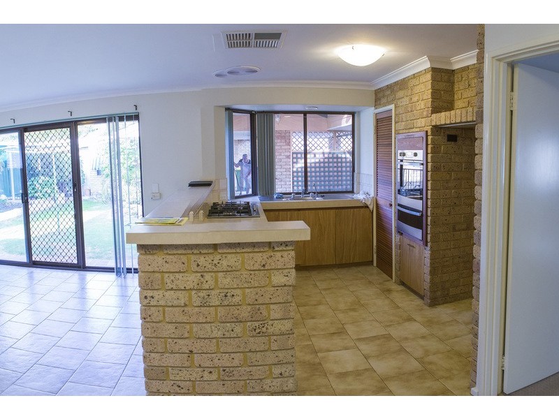 2 Atkins Road, Applecross WA 6153