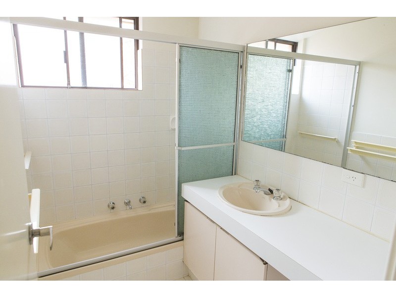 2 Atkins Road, Applecross WA 6153