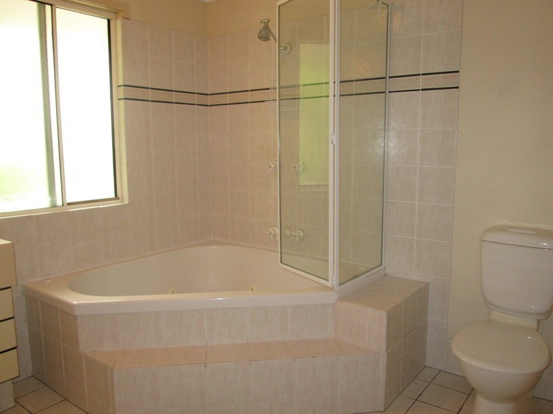 8/1 Glenquarie Place, The Gap QLD 4061