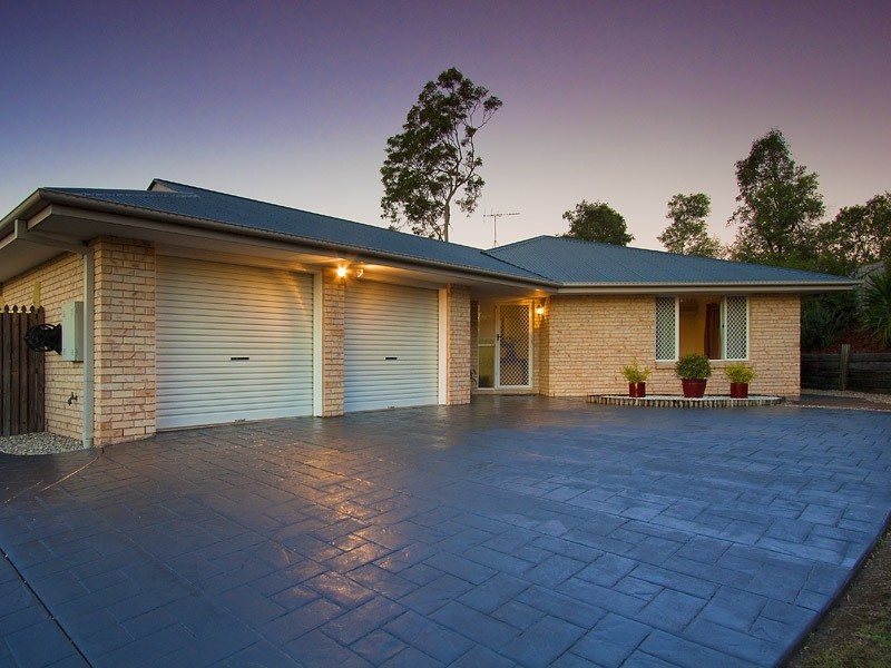 12 Wanda Court, Albany Creek QLD 4035