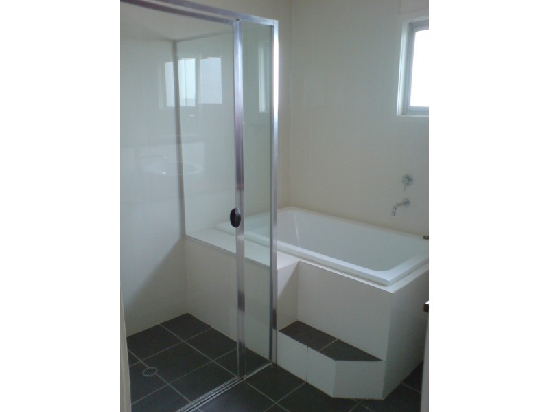 6 Cardiff St, Morningside QLD 4170