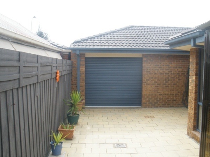 45 Central Parkway, Cranbourne VIC 3977