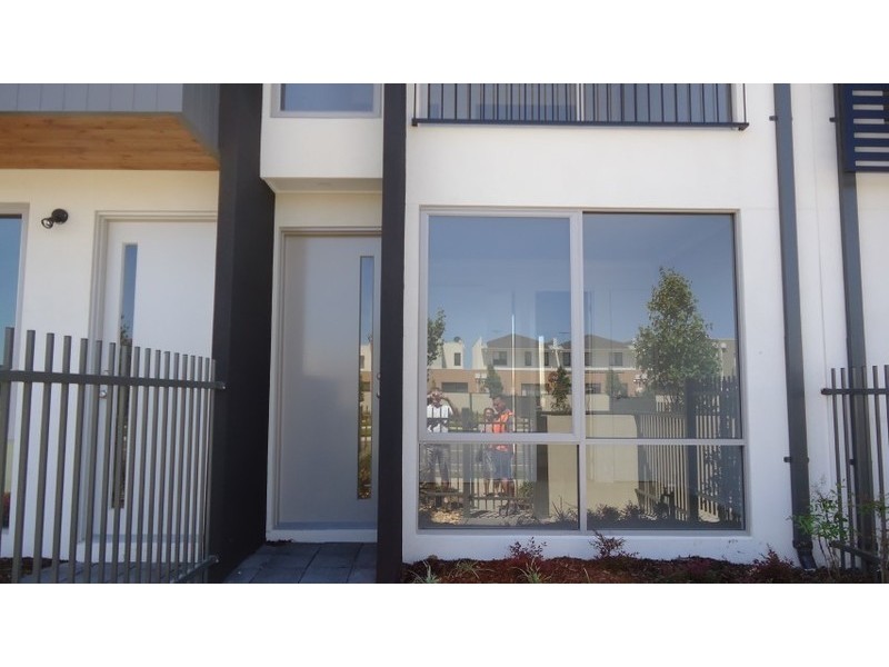 4 Tattersals Lane, Point Cook VIC 3030