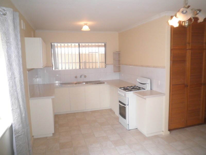 2 Tenterton Road, Christie Downs SA 5164