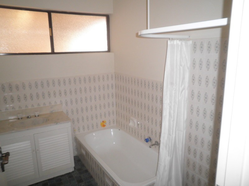2 Tenterton Road, Christie Downs SA 5164