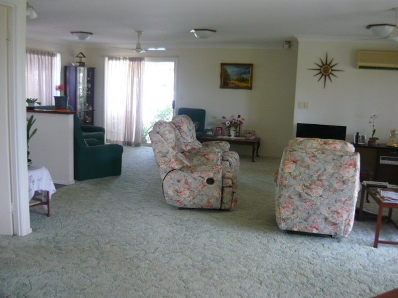 34 Inverpine Court, Petrie QLD 4502