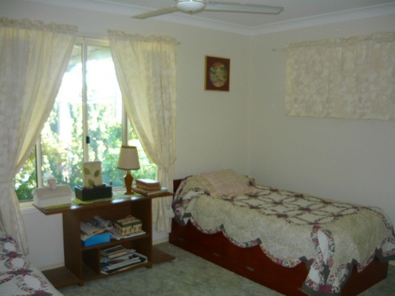 34 Inverpine Court, Petrie QLD 4502