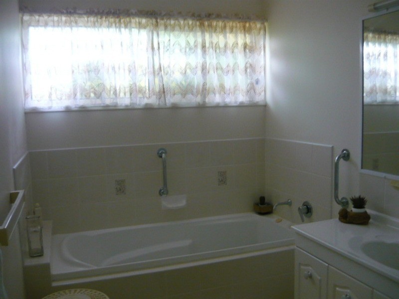 34 Inverpine Court, Petrie QLD 4502