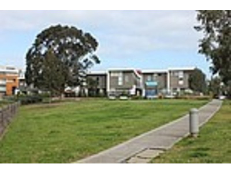 11/2 Eucalyptus Drive, Maidstone VIC 3012