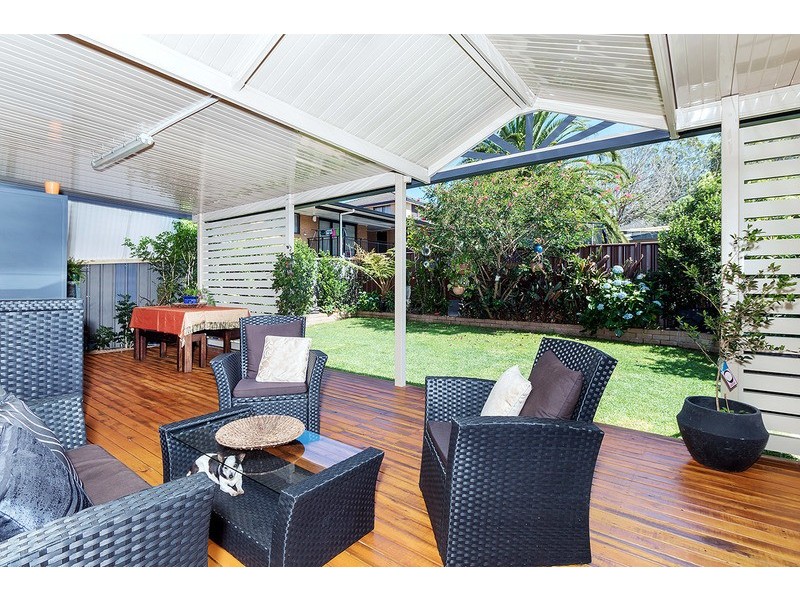 4 Curran Street, Prairiewood NSW 2176