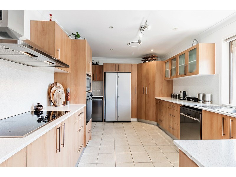 4 Curran Street, Prairiewood NSW 2176