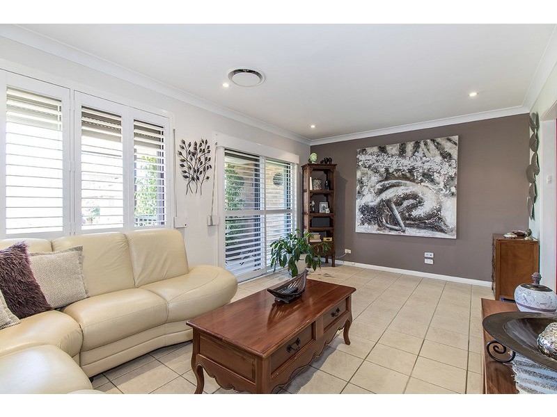 4 Curran Street, Prairiewood NSW 2176