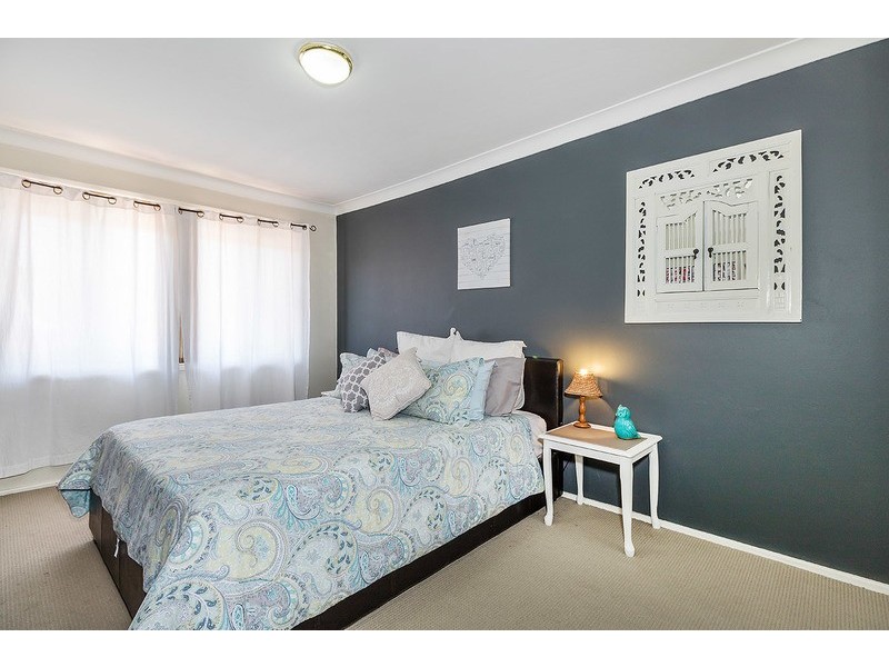 4 Curran Street, Prairiewood NSW 2176