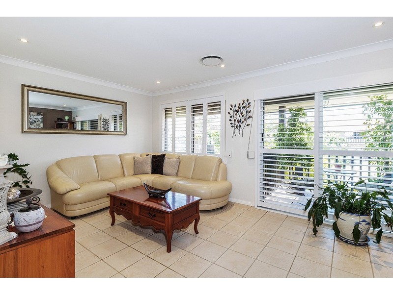 4 Curran Street, Prairiewood NSW 2176