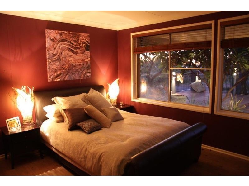 8 Stirling Crescent, Dampier WA 6713