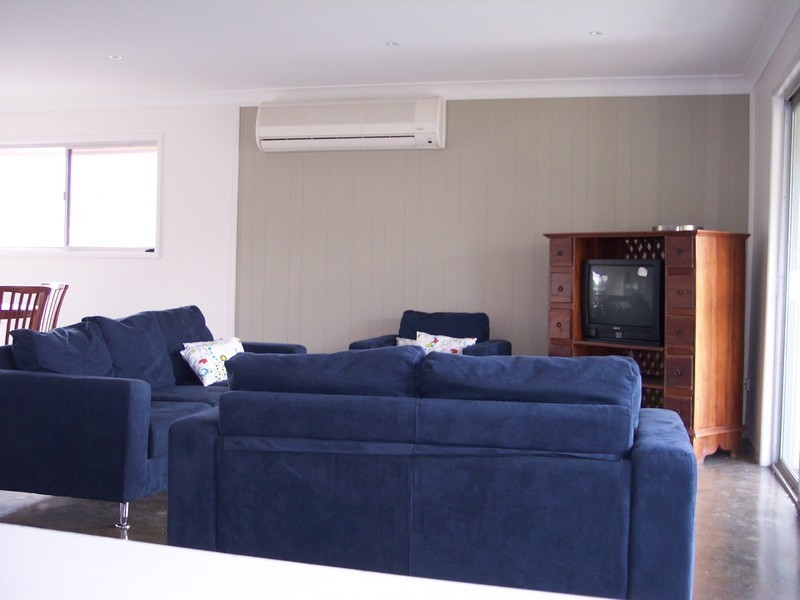 15 Prenzler St, Upper Mount Gravatt QLD 4122