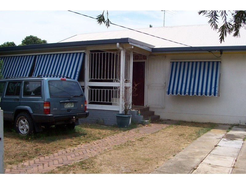 11 Savannah St, Redcliffe QLD 4020