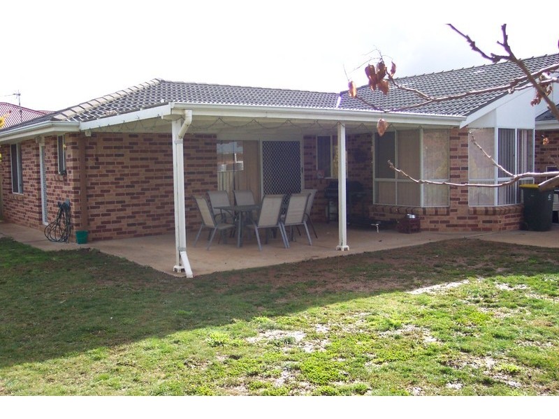 4 Acacia Drive, Orange NSW 2800