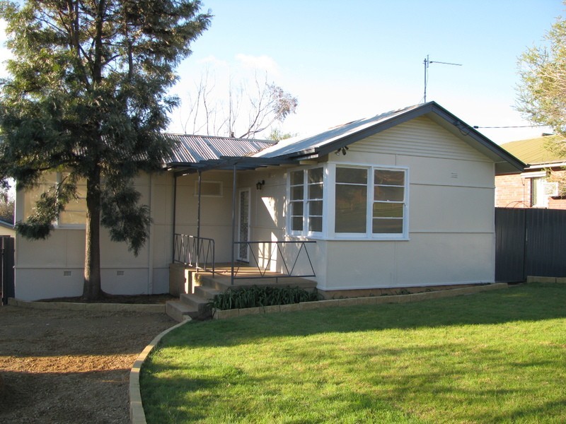 97 Ashmont Avenue, Ashmont NSW 2650