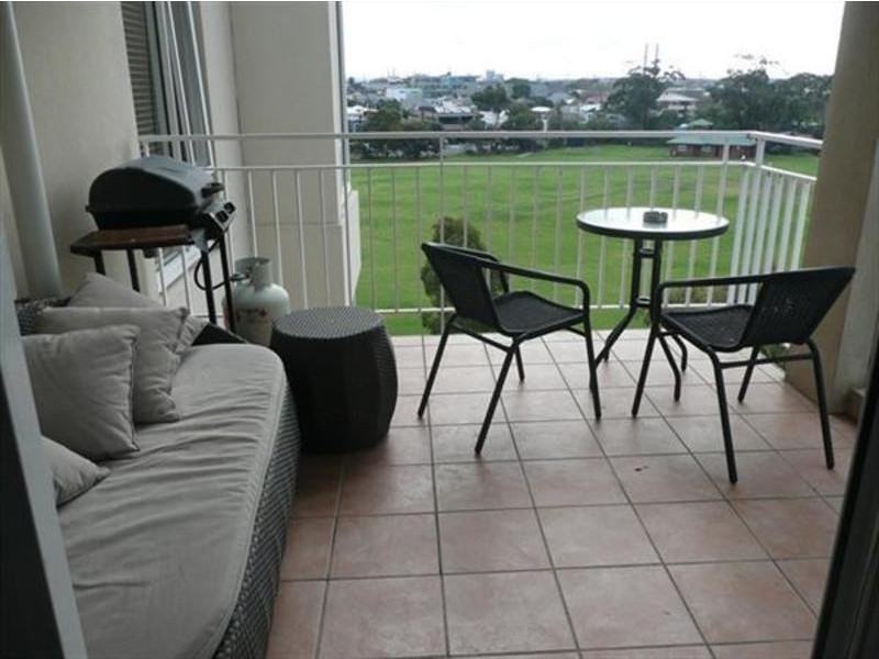 35/8 Graham Street, Port Melbourne VIC 3207