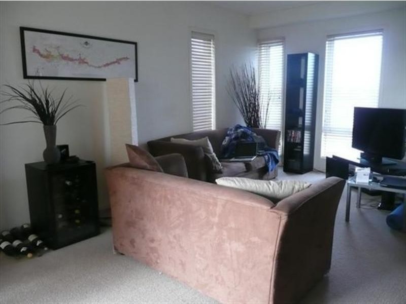 35/8 Graham Street, Port Melbourne VIC 3207