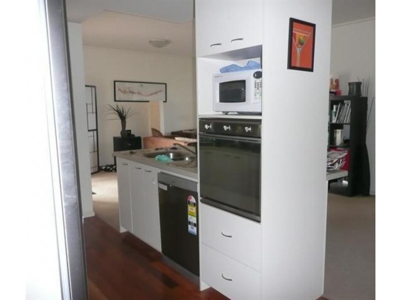 35/8 Graham Street, Port Melbourne VIC 3207