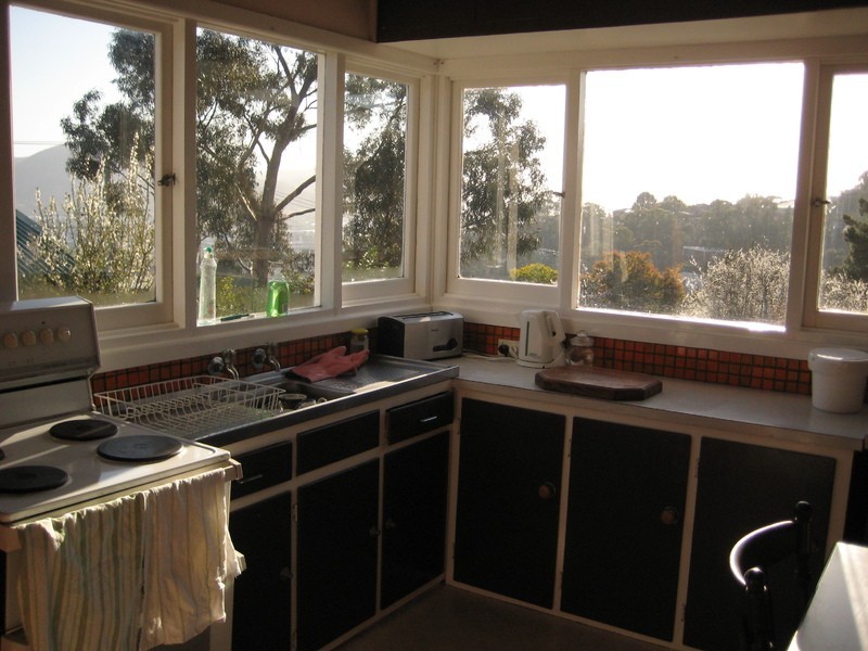 25 Corinda Grove, West Moonah TAS 7009