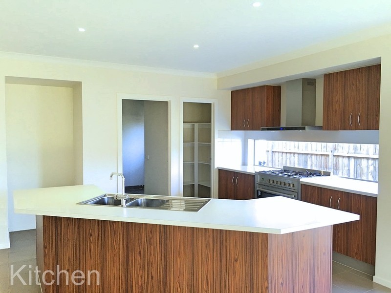 8 Ashland Court, Keysborough VIC 3173