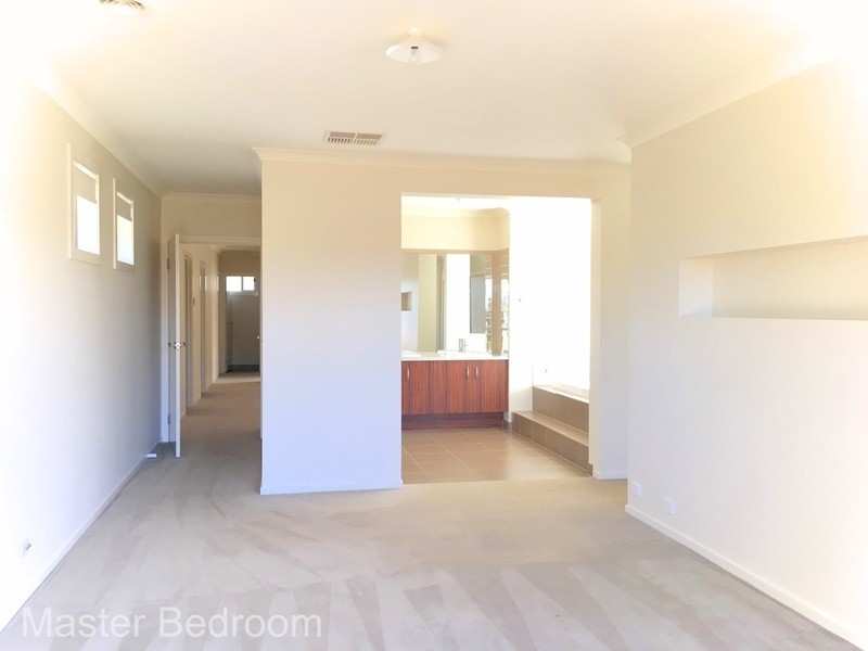 8 Ashland Court, Keysborough VIC 3173