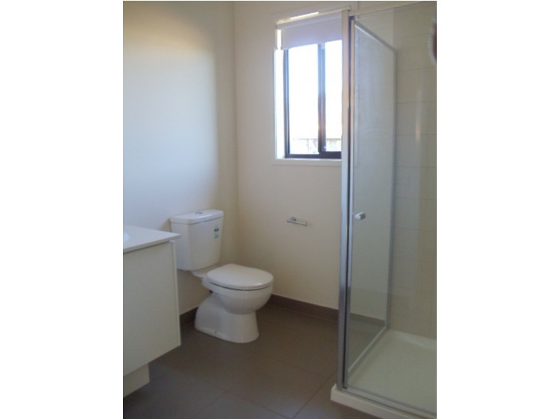 226 Sanctuary Lakes South Blvd, Sanctuary Lakes VIC 3030