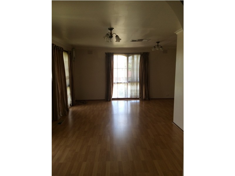 11 Tamboon Drive, Rowville VIC 3178