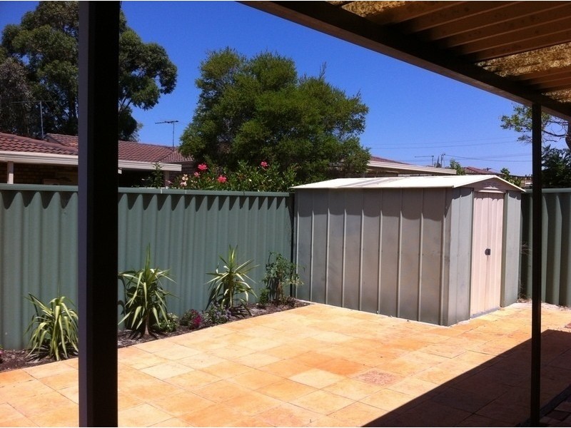 4/15 Golf Road, Parkwood WA 6147