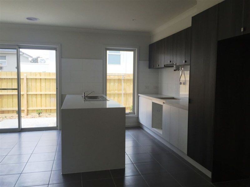 18/3 Old Plenty Road, South Morang VIC 3752