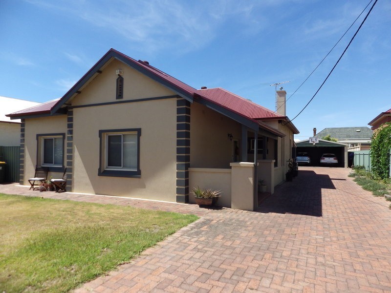 19 Kalgoorlie Road, Largs Bay SA 5016