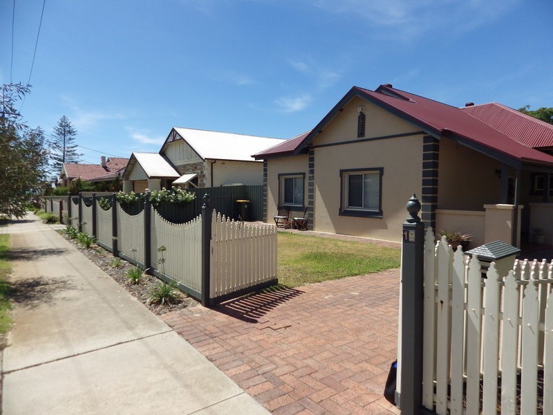 19 Kalgoorlie Road, Largs Bay SA 5016