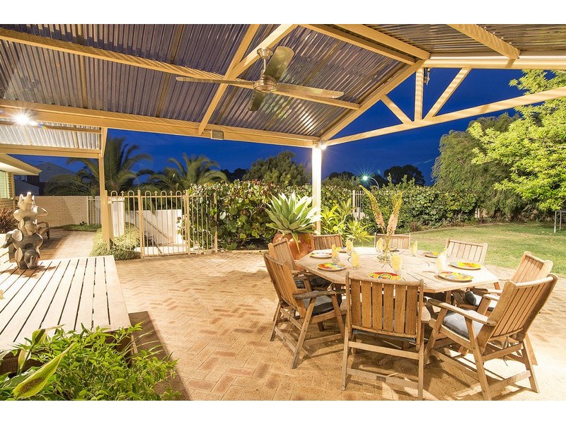 20 Kiernan Place, Kallaroo WA 6025