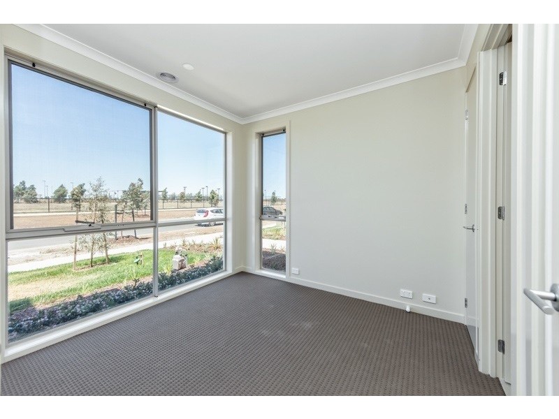 34B Middleton Drive, Point Cook VIC 3030