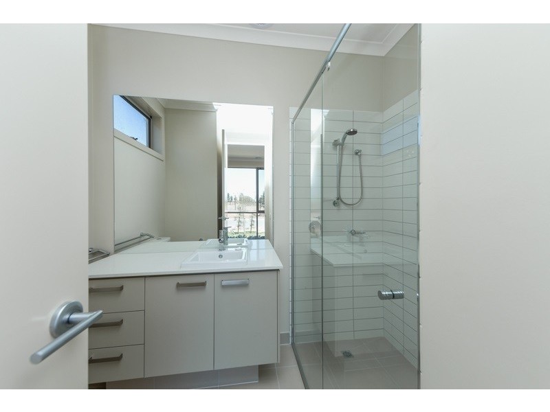 34B Middleton Drive, Point Cook VIC 3030