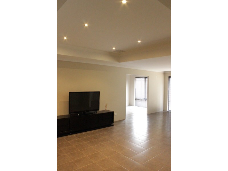 28 Kambany Approach, Dalyellup WA 6230
