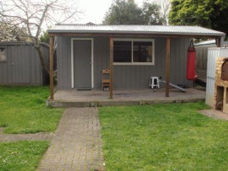 17 Gillies St, Mitcham VIC 3132